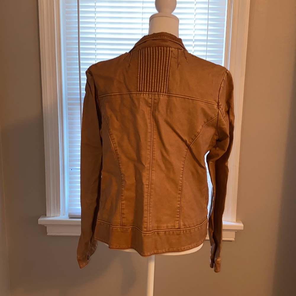 Women’s Jacket - Picture 2 of 5